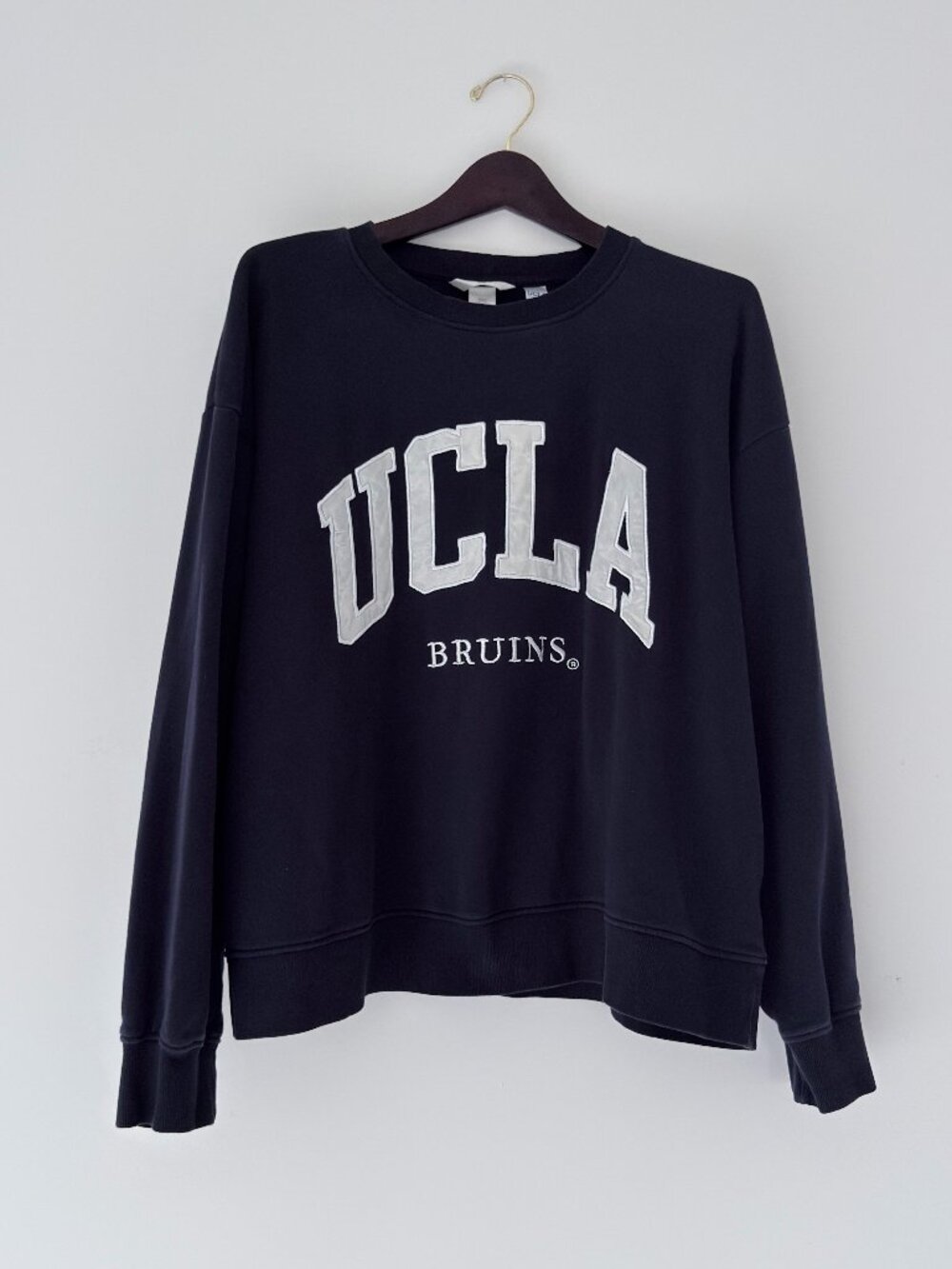 H&M UCLA Bruins Crewneck Sweatshirt Navy Blue Mens Size XL Collegiate Pullover
